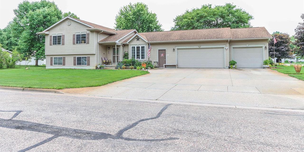 2410 IRVING STREET, Wisconsin Rapids, WI 54494 Zillow