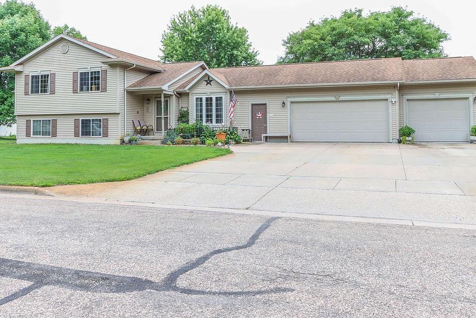 2410 IRVING STREET, Wisconsin Rapids, WI 54494 Zillow