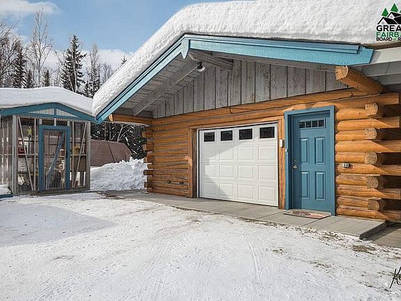 2nd image of 2090 King Rd