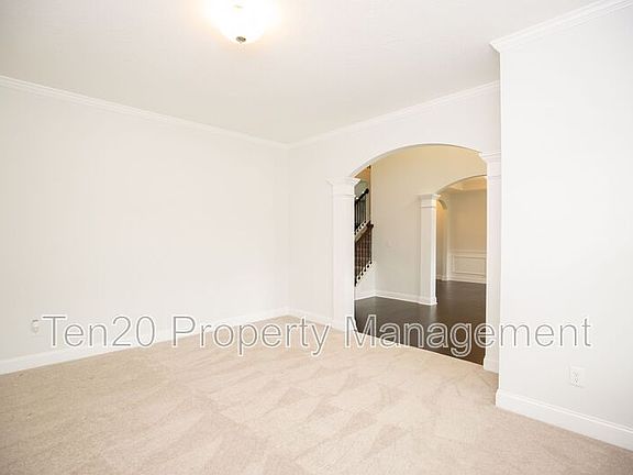 4th image of 10258 Green Meadow Ct