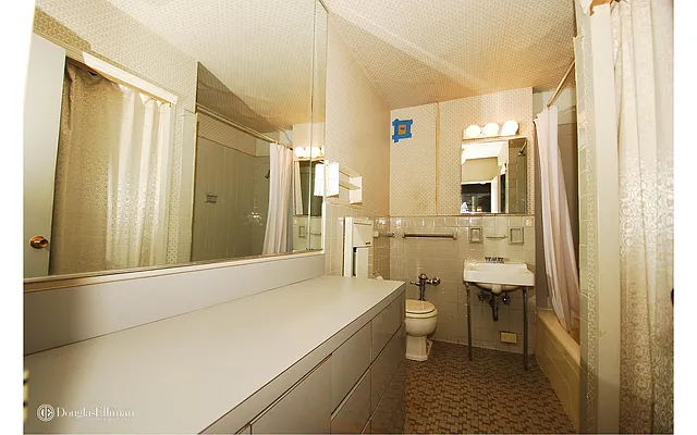 Sold by Douglas Elliman | media 20