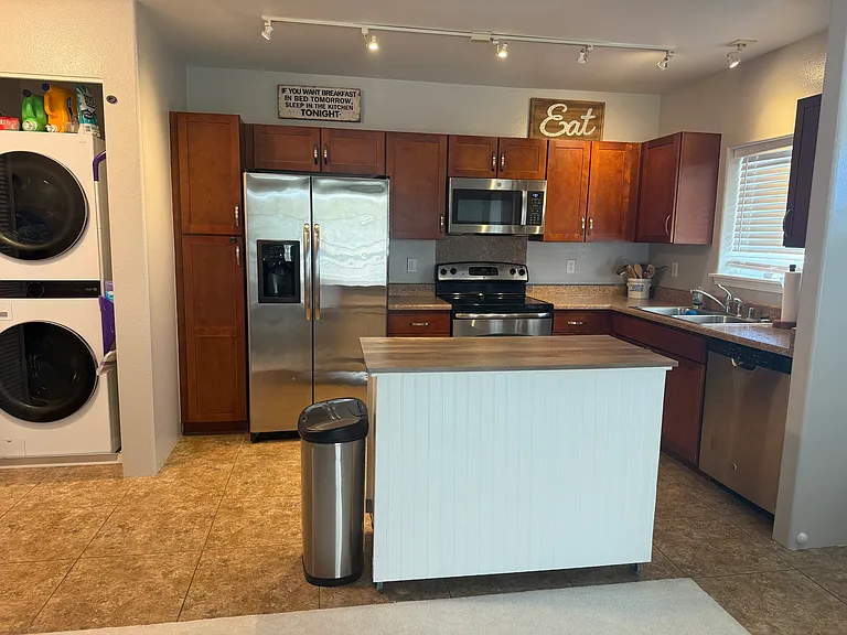 1122 Kukulu St #1604 — Photo 23