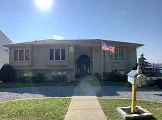 372 Adams St, Fall River, MA 02720