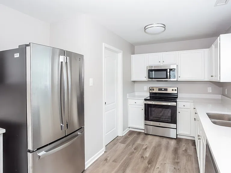 1350 Haestad Ct — Photo 9