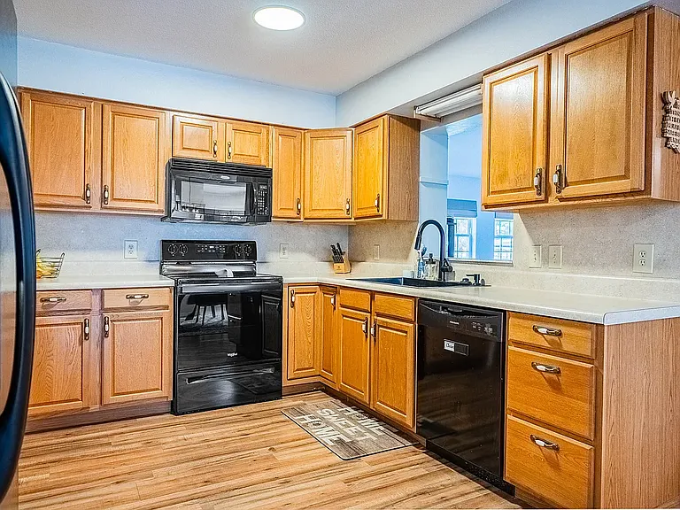 5905 Whispering Pines Rd — Photo 25