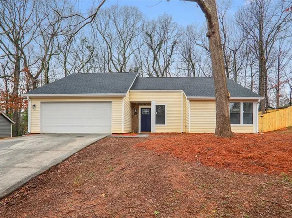 1561 Kelleys Close, Stone Mountain, GA 30088