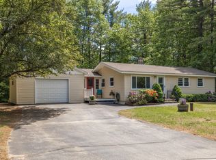 17 Viola St, Raymond, ME 04071