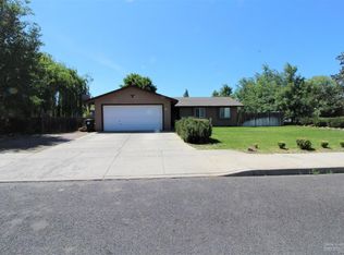 760 NW Maple Ct, Redmond, OR 97756