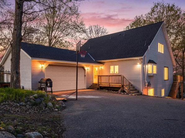 5806 Quinn Ave NW, Annandale, MN 55302