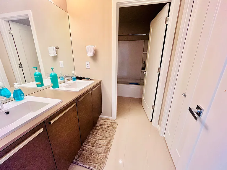 Upstairs bath with two sinks