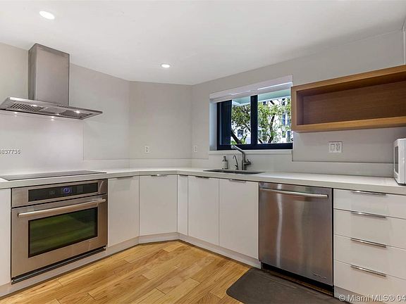 3rd image of 2600 Cardena St #1