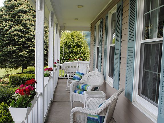 3rd image of 6019 Lisi Gardens Dr