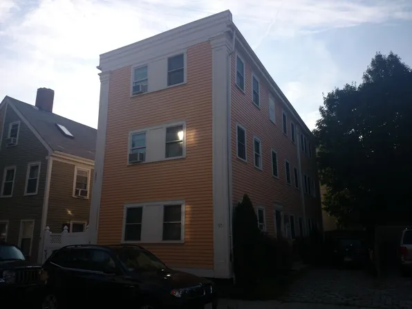 85 School St, Charlestown, MA 02129