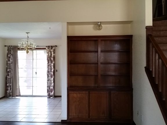 4th image of 6812 NW 130th St