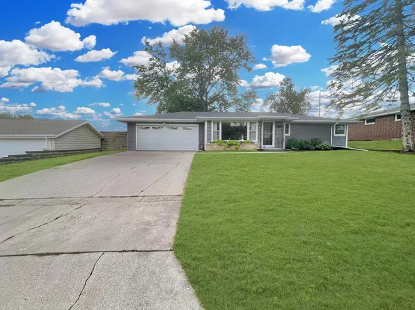 27 East Riverbend DRIVE, Plymouth, WI 53073