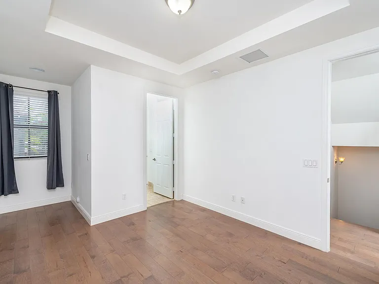 5157 NW 85th Ave — Photo 18
