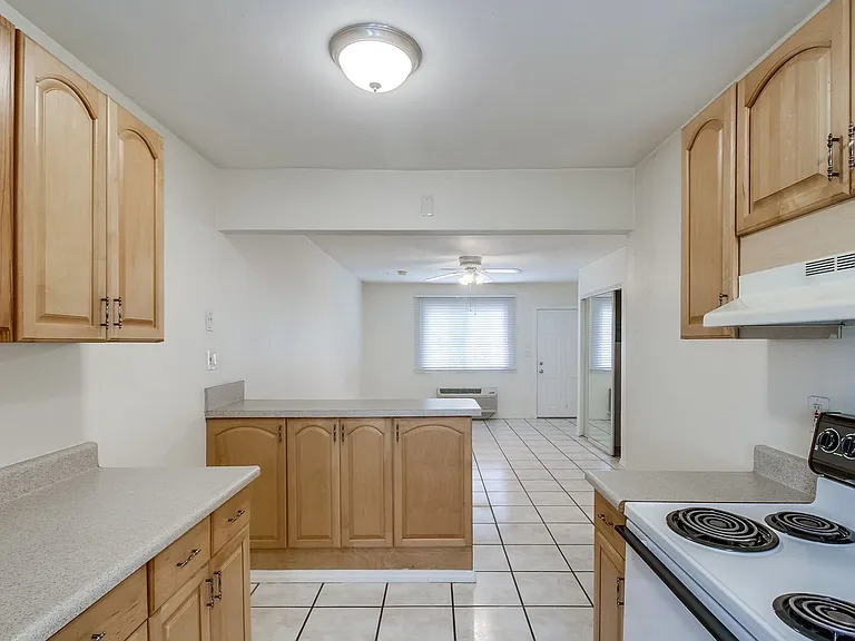 B Street | Apartments Near Balboa Park - Studios, 1 & 2 Bedrooms — Photo 14