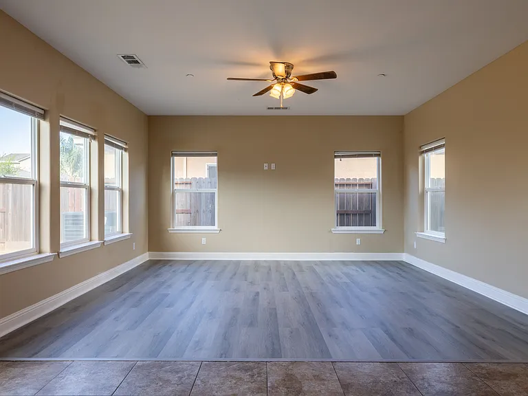 1375 Poppy Ridge Ct — Photo 10