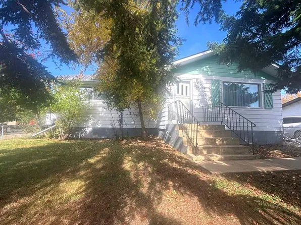 5307 S 45th Ave, Athabasca, AB T9S 1K2