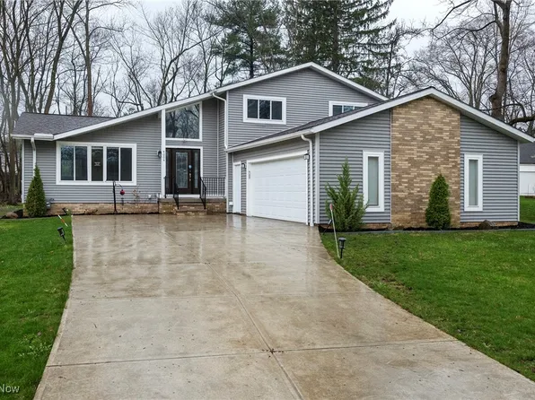 4004 Ellendale Rd, Moreland Hills, OH 44022
