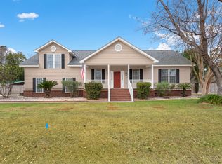506 Willowlakes Dr, Moncks Corner, SC 29461