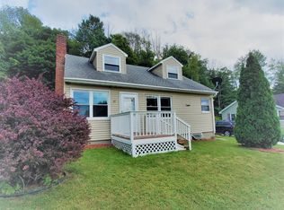 27 Westview Rd, Lanesborough, MA 01237