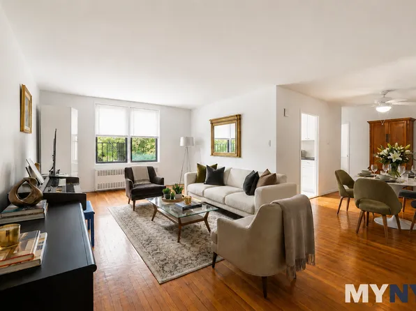 488 Ocean Parkway image 1 of 13
