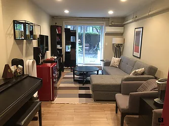 Rented by R New York