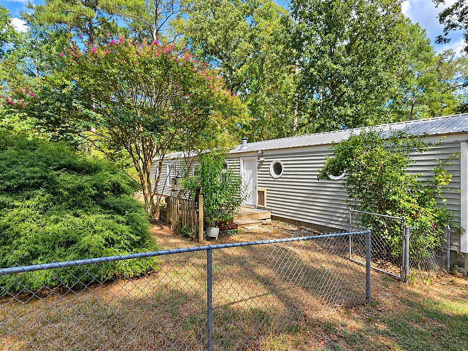 142 Forest Hill Dr