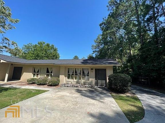 2nd image of 106 Holly Dr
