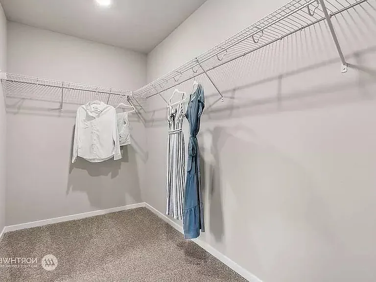 4355 Savannah Loop NE — Photo 10