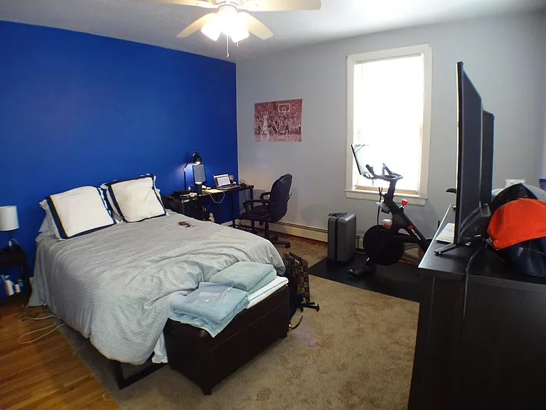 375 W 4th St #2 — Photo 11
