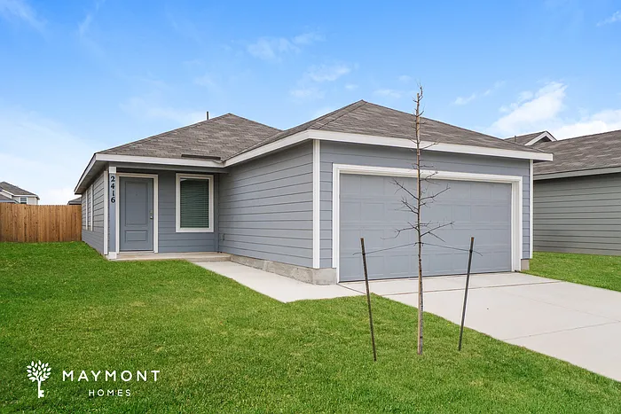 3 bed, 2.0 bath, 1266 sqft, $1,748 — Photo 3