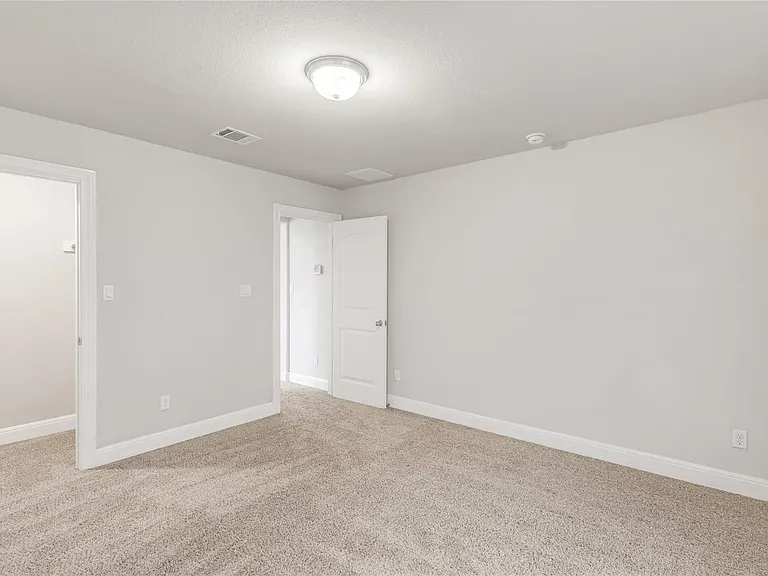 5300 Cipriano Dr — Photo 33