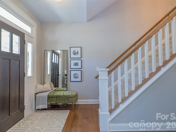 4th image of 18003 Northport Dr