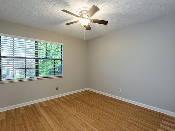 5th image of 114 Ladbrook Ln #0