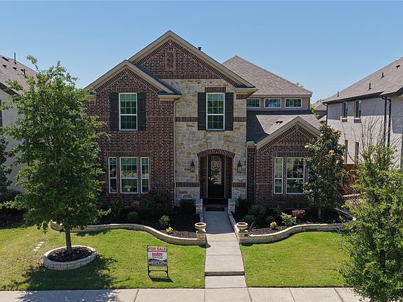 2nd image of 15789 Coral Tree Ln