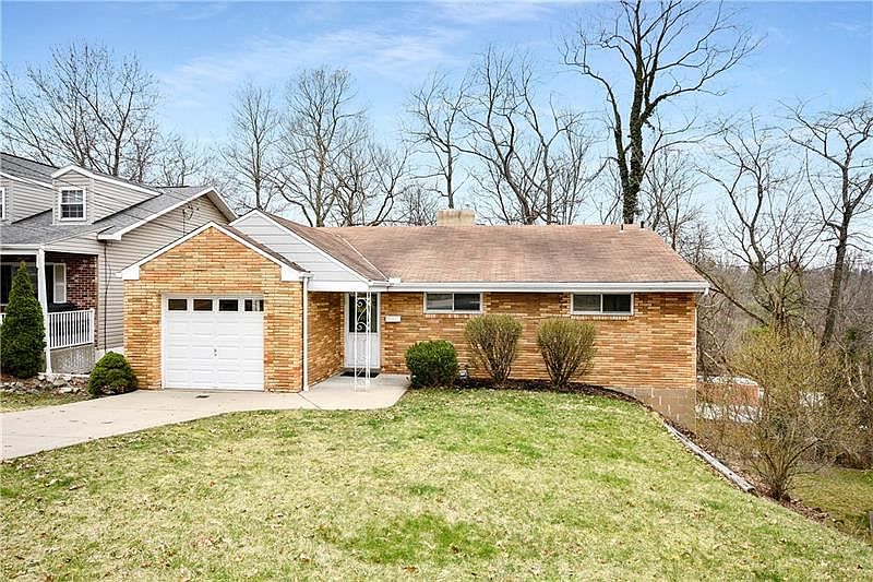 1st image of 315 Hoodridge Dr