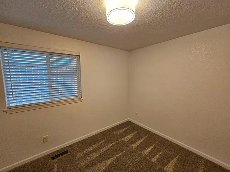 885 Creek Ct NW — Photo 13