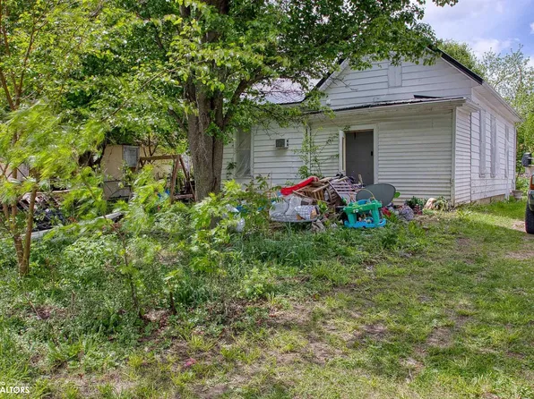 515 S 16th St, Centerville, IA 52544