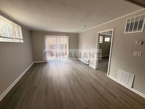 2nd image of 1708 Jennifer Rd #B6