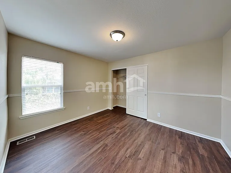 13725 Kearney St — Photo 29