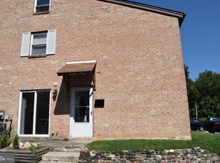 21 Park Vallei Ln, Brookhaven, PA 19015