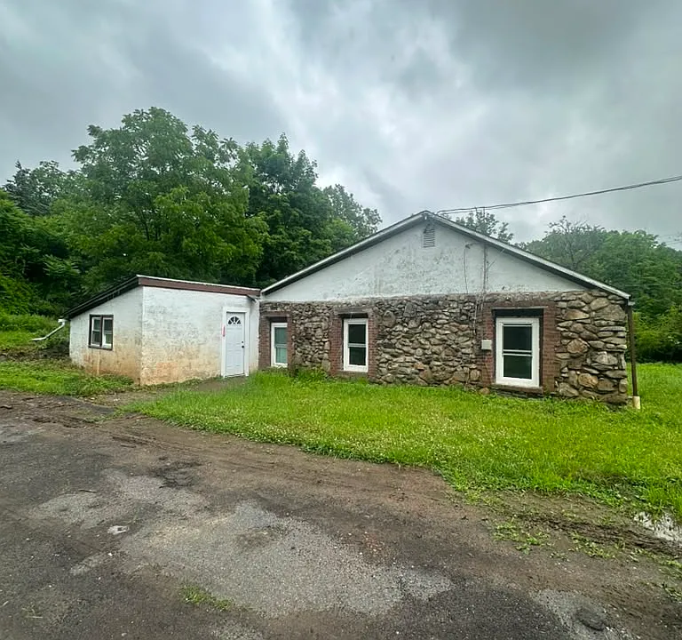 297 Seven Springs Mountain Rd