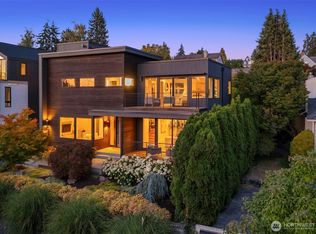 2524 30th Ave W, Seattle, WA 98199