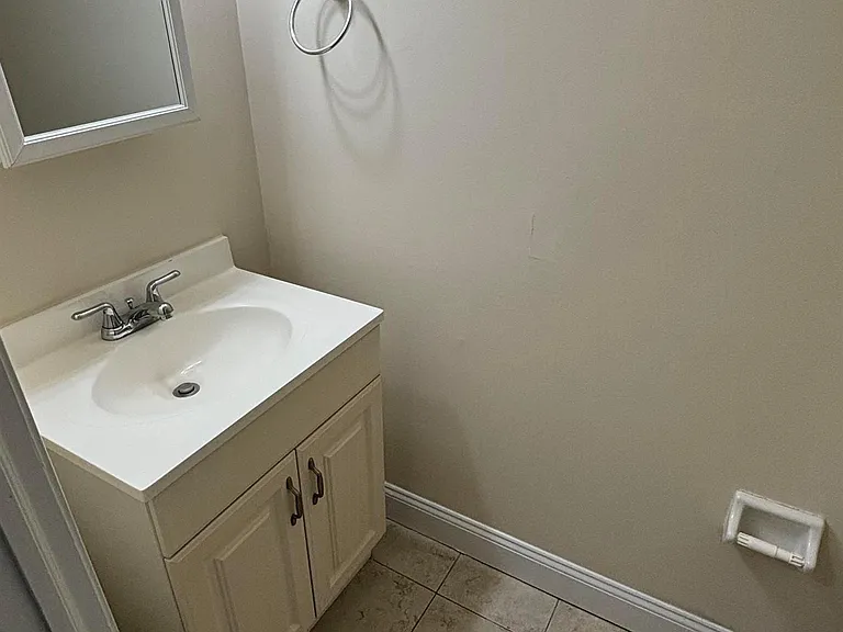241 Washington Pl — Photo 9