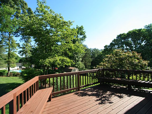 3rd image of 1302 Ashburton Ct