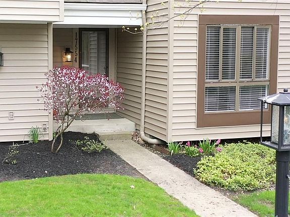 2nd image of 17554 Fairlawn Dr #H5