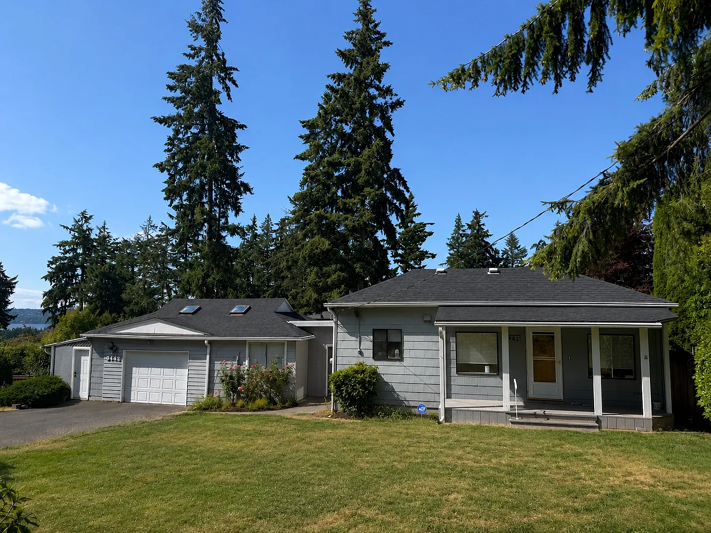 3 bed, 1.5 bath, 1220 sqft, $3,600 — Photo 1