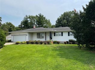 159 Buckles Dr, Niantic, IL